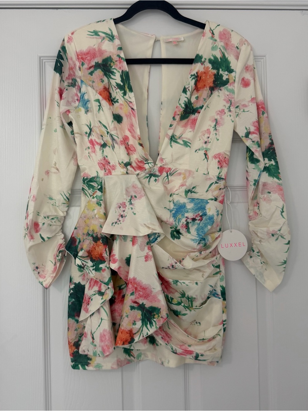 NWT Luxxel Cream Floral Mini Dress